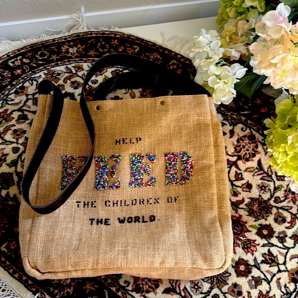 Feed crossbody